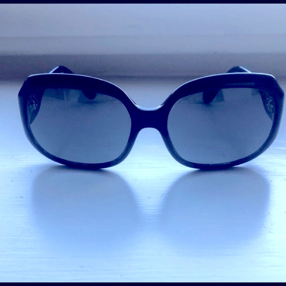Fendi Sunglasses. EUC. Original owner.